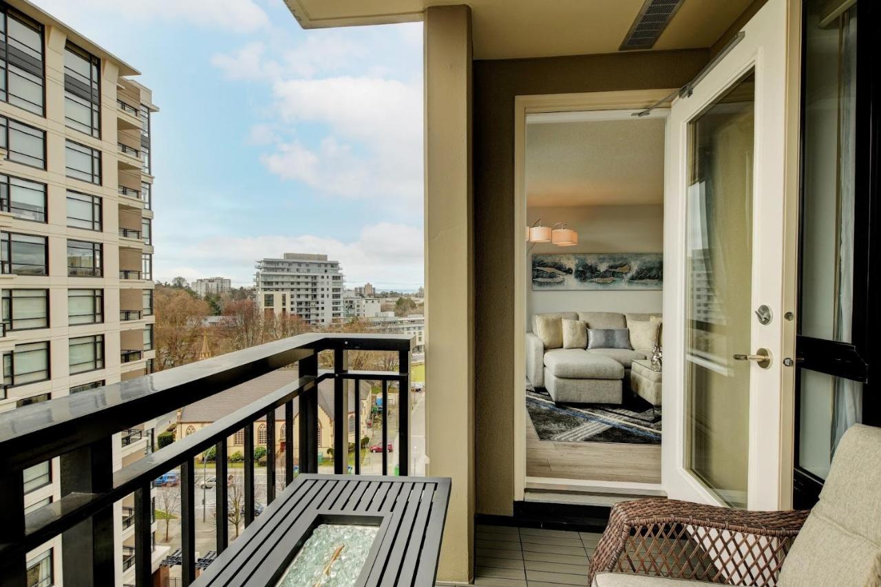 The Astoria Flair Apartment วิกตอเรีย ภายนอก รูปภาพ