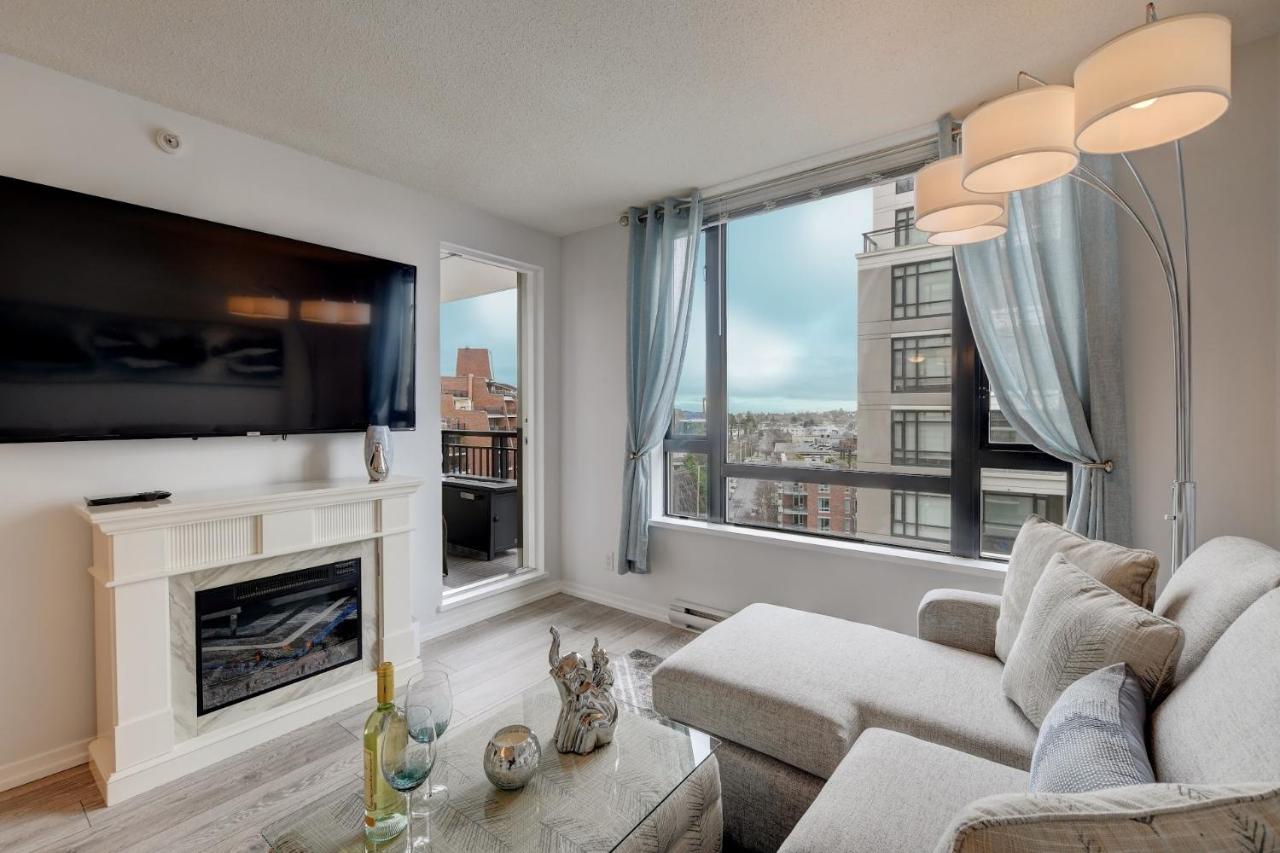 The Astoria Flair Apartment วิกตอเรีย ภายนอก รูปภาพ